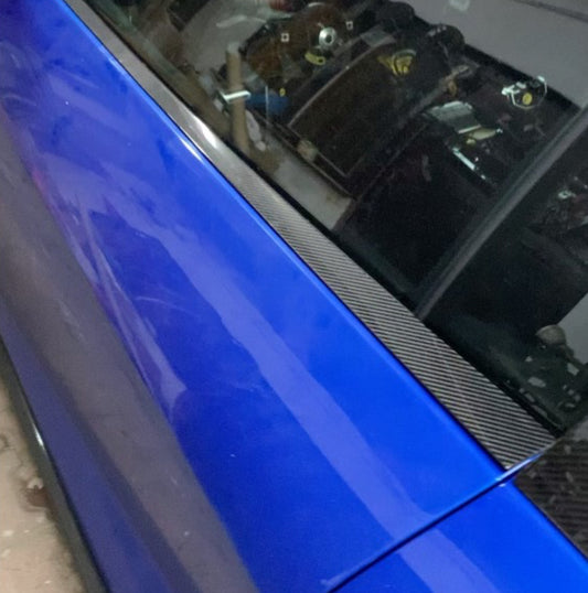 Gen 2 Audi R8 carbon fiber window sill